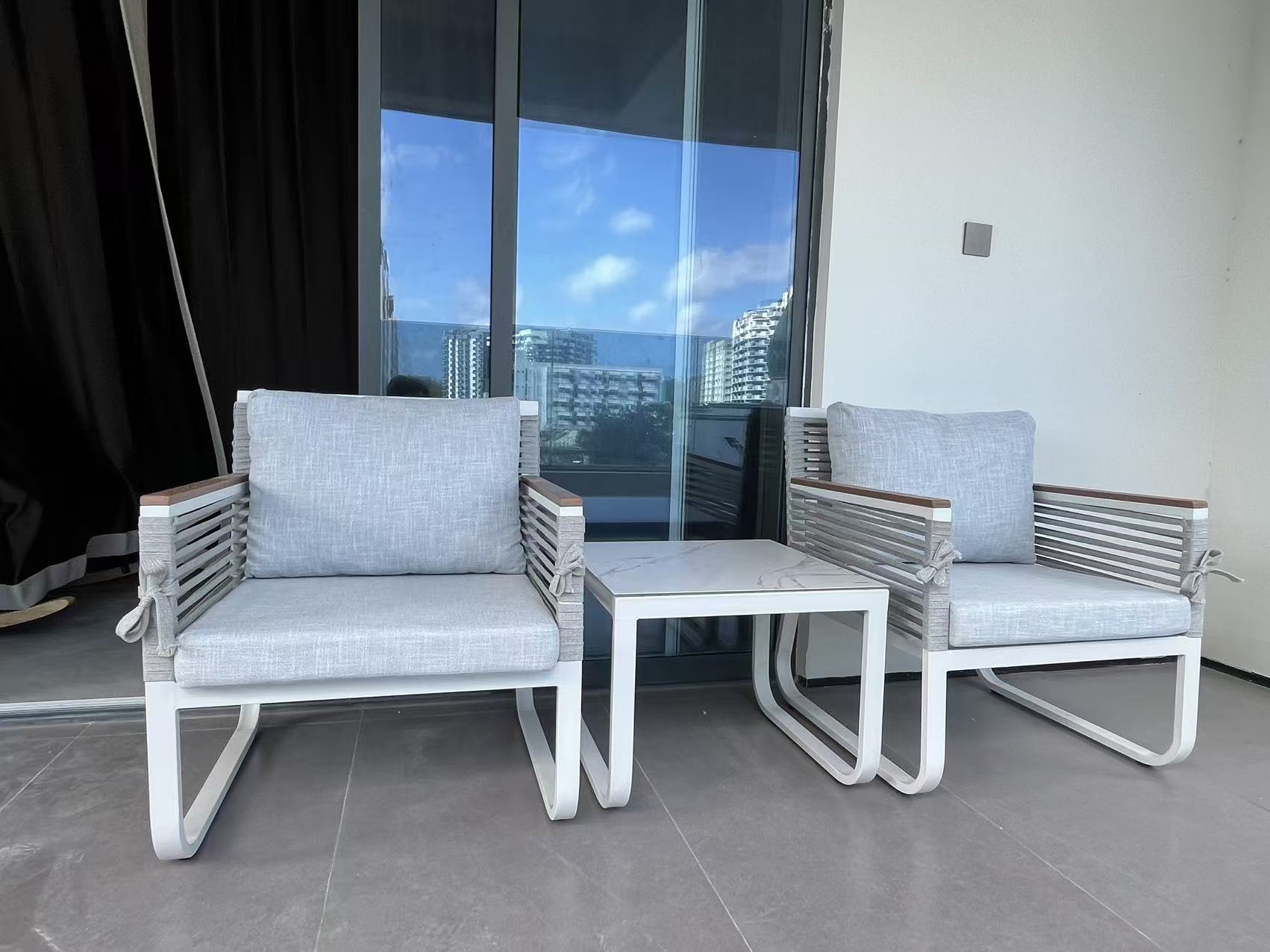 White Iron Sofa & Coffee Table Set